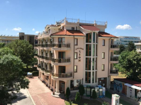 Гостиница Hotel Golden Lion  Приморско